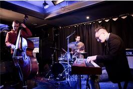 Alan Bartuš trio at Luna Bar , 3.7.2018 19:00