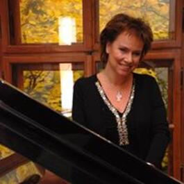 Adriena and friends, 6.3.2014 20:00