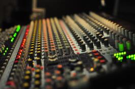 Klub Reviczky, R-Club, Levice