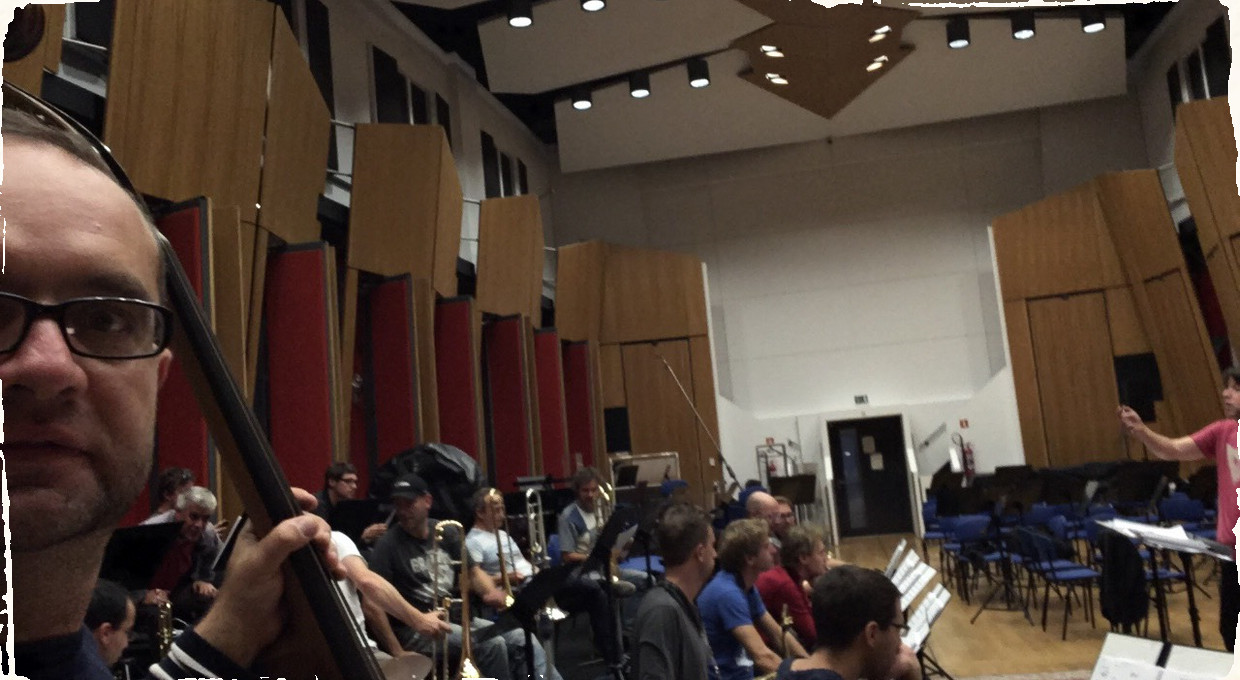 RTV Big Band Slovenia & Special Guests: Na koncerte V4 v Slovinsku nás zastupoval kontrabasista Pišta Bartuš