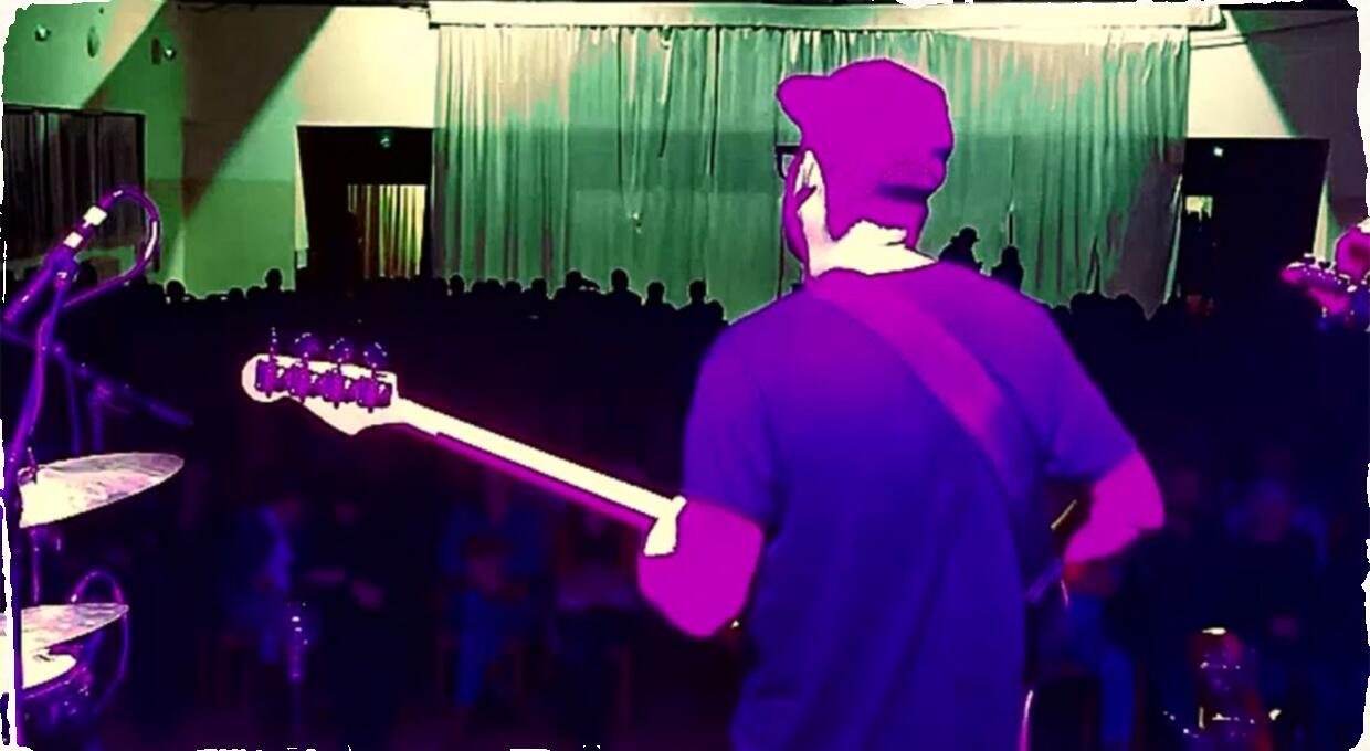 Slovenské trio Darkness Positive prináša záznam z koncertu Nitra live. Nahrávka predznamenáva druhý album pripravovaný na jeseň