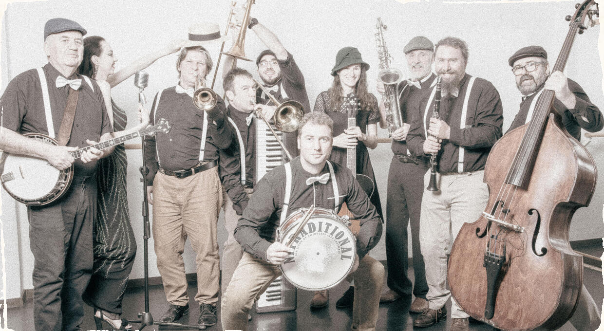 Dixieland + Nitra = NITRADITIONAL BAND