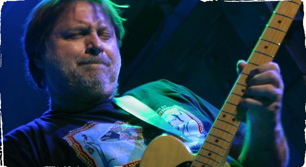 Zomrel gitarista Jarek Śmietana 