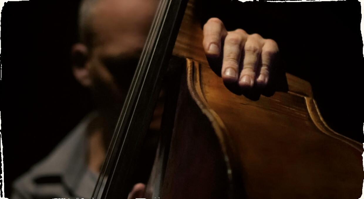 Avishai Cohen prichádza s novinkou From Darkness