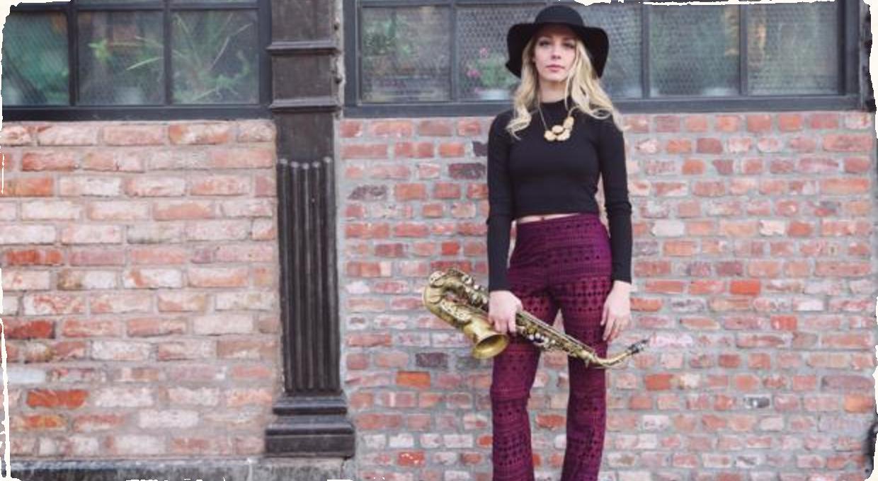 Mladá jazzová saxofonistka, ktorá chce, aby sa ľudia "zdvihli a hýbali"