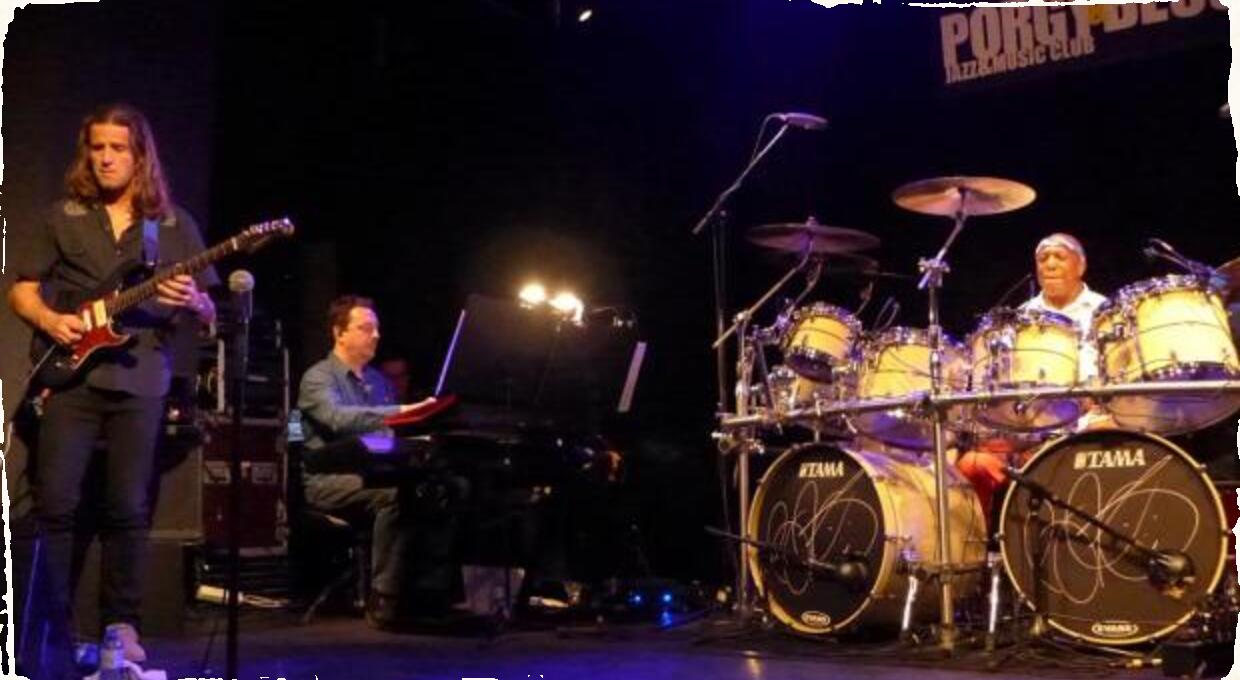 Reportáž: Cobhamov informáciami nabitý jazz-rock 